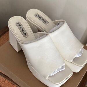 Steve Madden Cream Platform Mules